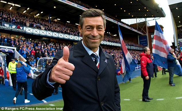 Two Caixinha signings on verge of exits