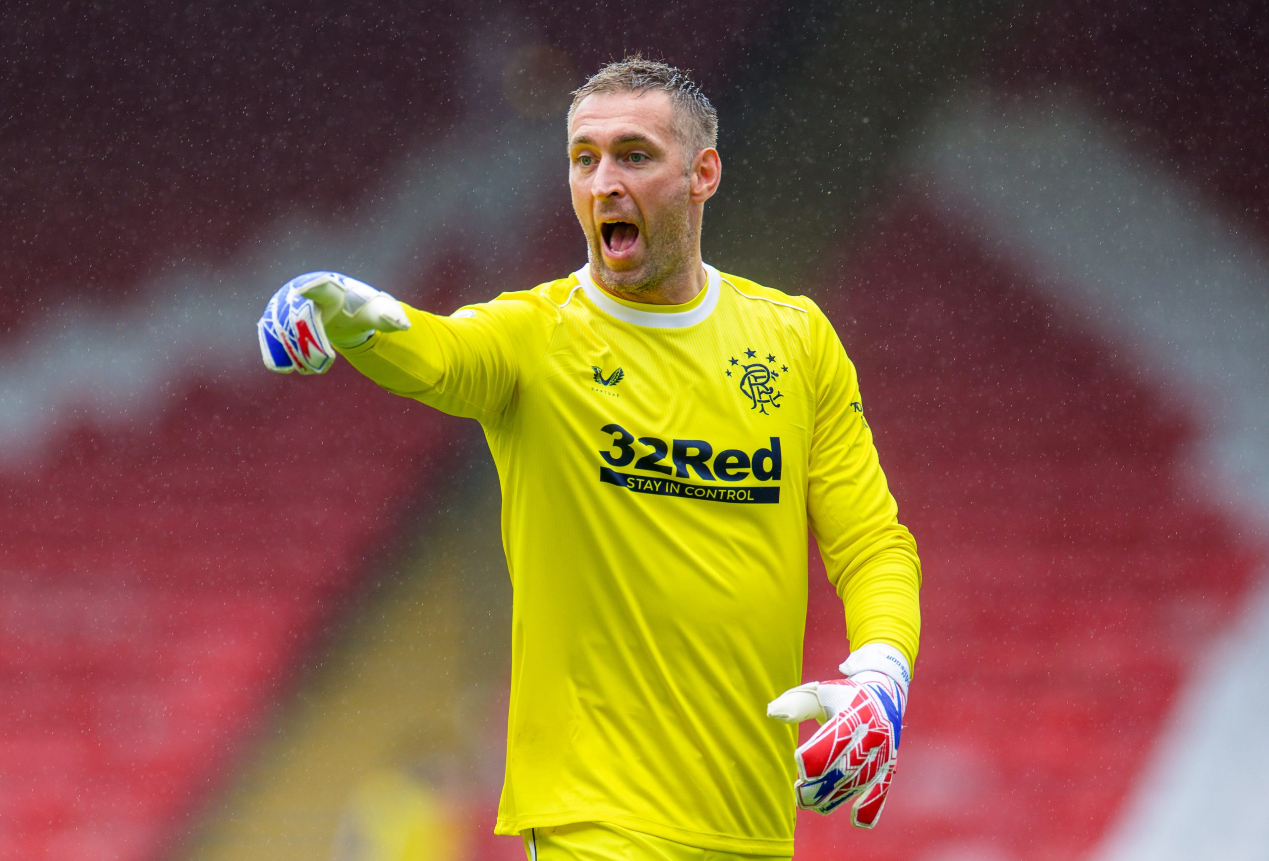 ABERDEEN, SCOTLAND - AUGUST 01: Allan McGregor of Rangers FC reacts during the Ladbrokes Premiership match between Aberdeen and Rangers at Pittodrie Stadium on August 01, 2020 in Aberdeen, Scotland. Football Stadiums around Europe remain empty due to the Coronavirus Pandemic as Government social distancing laws prohibit fans inside venues resulting in all fixtures being played behind closed doors.