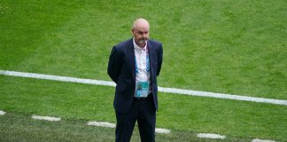 Feeble selection from Steve Clarke costs Scotland