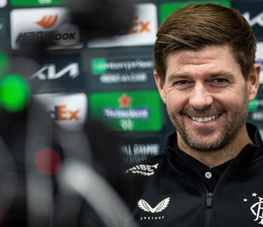 Steven Gerrard would love to keep his best players