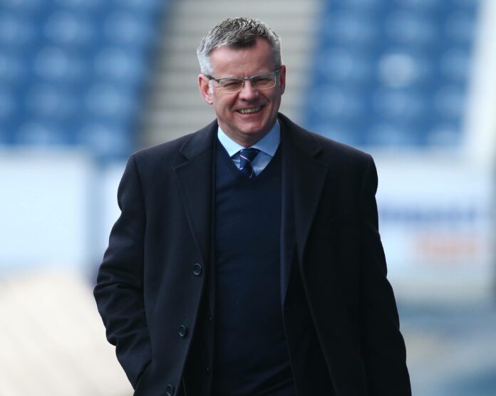 Stewart Robertson with Rangers' defence v SPFL