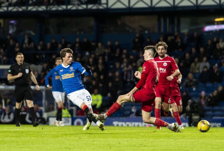 Alex Lowry ‘ruled out’ but Gio claims Rangers playmaker is completely fit