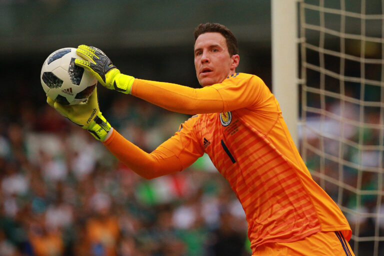 Rangers fans want Jon McLaughlin in goal