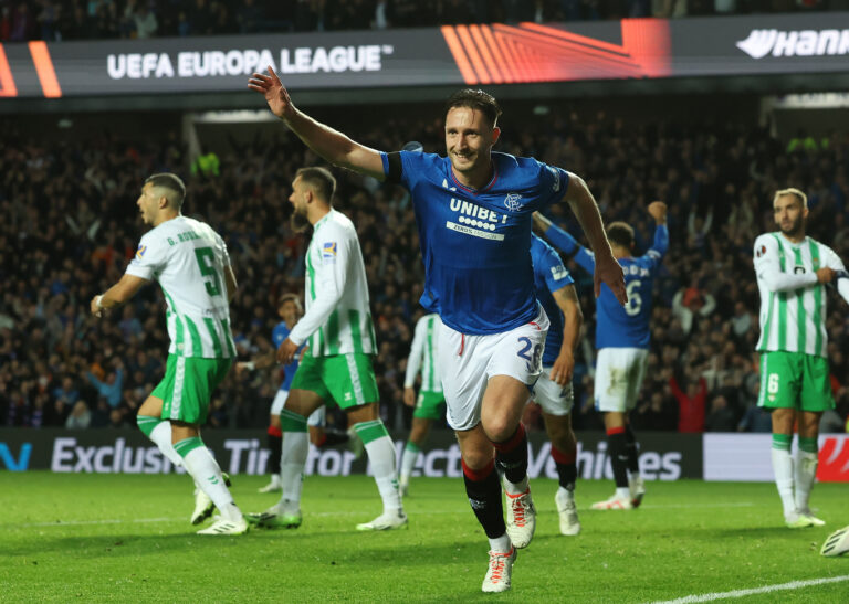 Connor Goldson and Ben Davies shone against Betis? Here’s why…