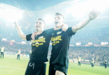 James Penrice and Petros Mantalos celebrate AEK s Greek Super League title